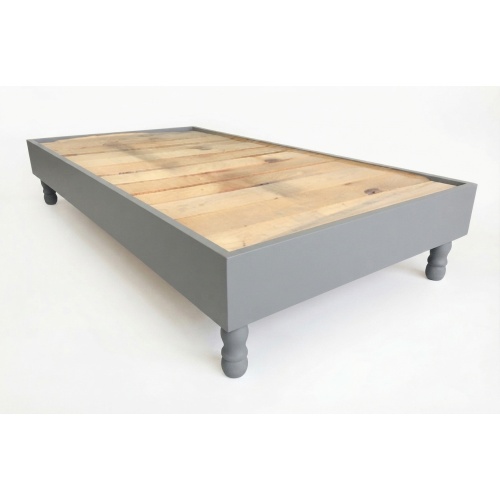 cama_individual_clasica_color_gris_pata_torneada_en_monterrey